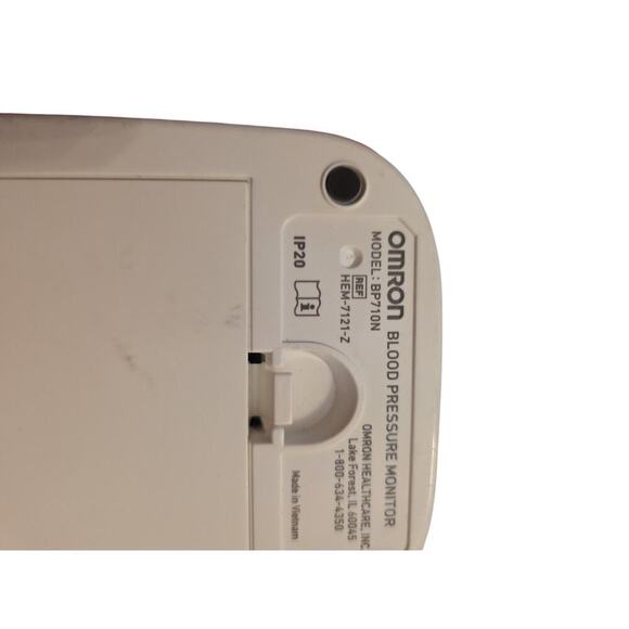 OMRON BP7100 Series 3 Upper Arm Blood Pressure Monitor Free Shipping - Picture 8 of 16